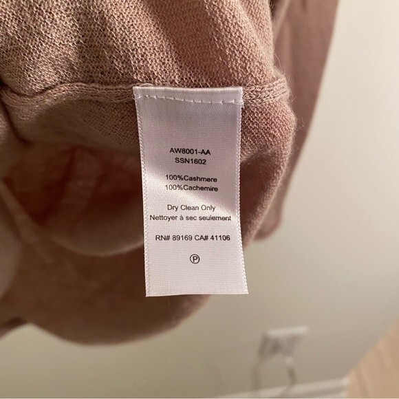 ATM Cashmere Tan V-Neck Sweater Anthony Thomas Melillo Neutral Minimalist Medium - Picture 5 of 7